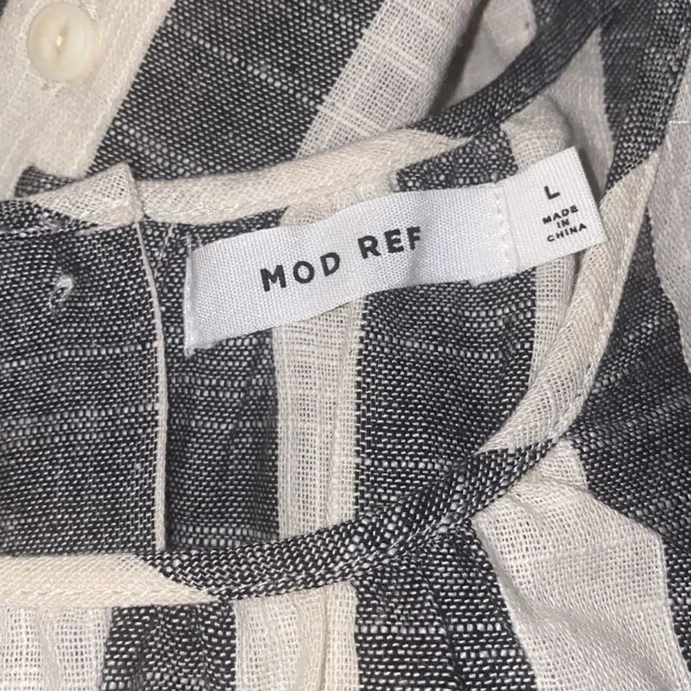 ✨Mod Ref Striped Sleeveless Button Down Tank✨ - Picture 8 of 8